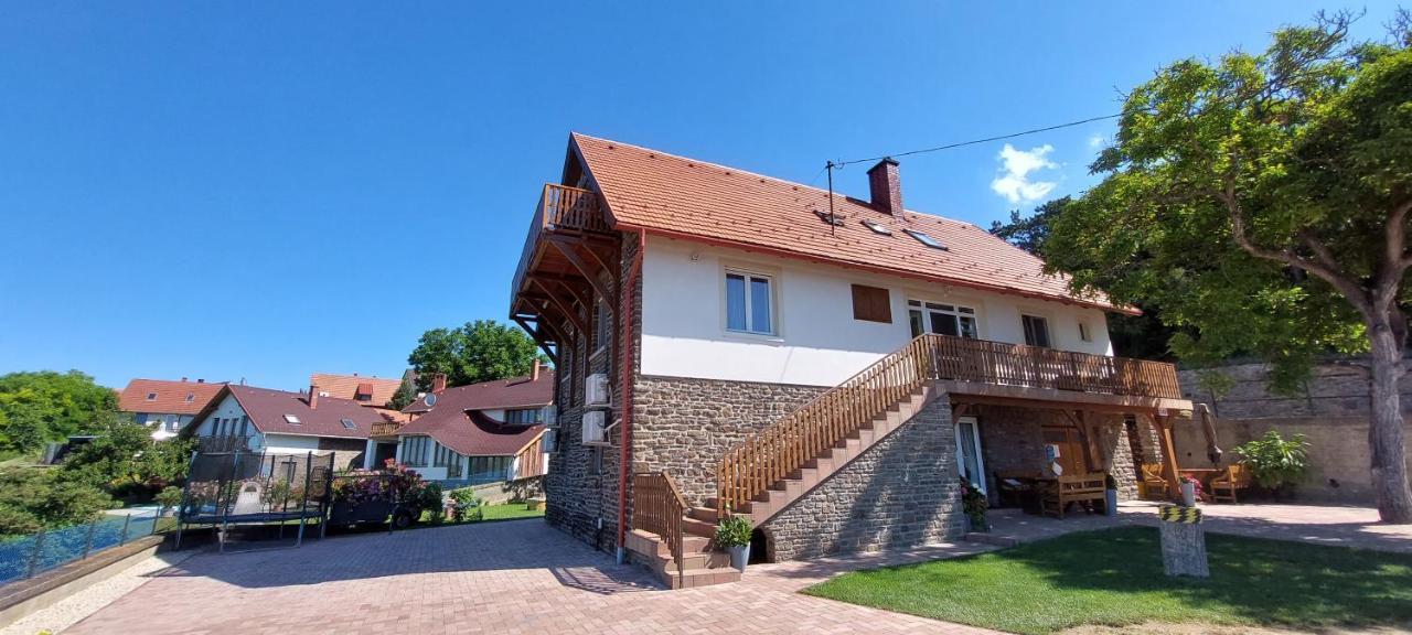 Jazmin Apartman Tihany Bagian luar foto